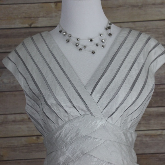 ADRIANNA PAPELL Silver/Gray Layered/Textured Dress - Picture 2 of 8